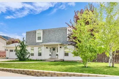 1176 E Starpine Dr, Sandy, UT 84094 - Photo 2