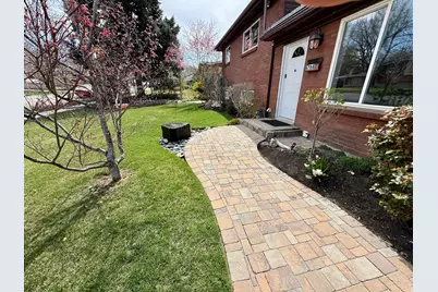 6784 S 1530 E, Cottonwood Heights, UT 84121 - Photo 2