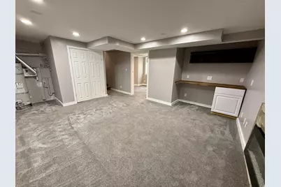 6784 S 1530 E, Cottonwood Heights, UT 84121 - Photo 12