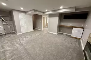 6784 S 1530 E, Cottonwood Heights, UT 84121 - Photo 12