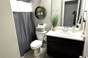 5695 W Red Ridge Ln, West Valley, UT 84118 - Photo 12