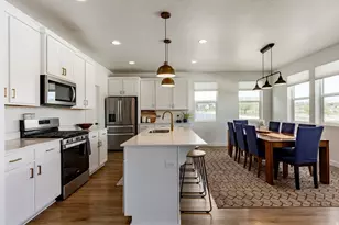 712 W Blue Mountain Dr, Saratoga Springs, UT 84045 - Photo 2