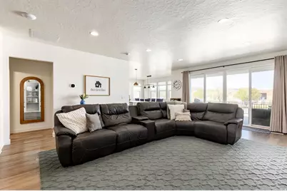 712 W Blue Mountain Dr, Saratoga Springs, UT 84045 - Photo 4