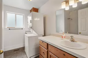 225 W 1030 N, Orem, UT 84057 - Photo 22