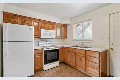 225 W 1030 N, Orem, UT 84057 - Photo 14