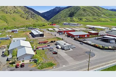 215 S Hammer Rd, Hyrum, UT 84319 - Photo 32