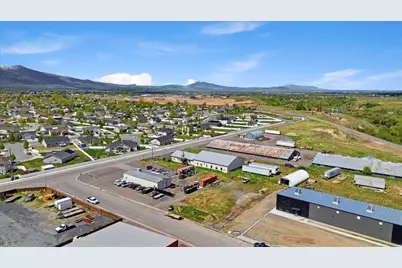 215 S Hammer Rd, Hyrum, UT 84319 - Photo 36