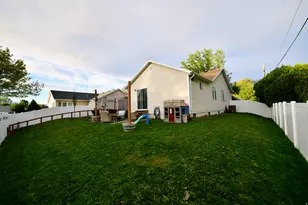 228 S Larkin Ln W, Kaysville, UT 84037 - Photo 12