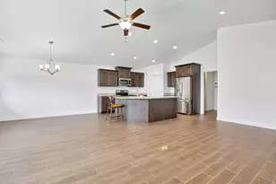 2337 W 1850 N, Clinton, UT 84015 - Photo 6