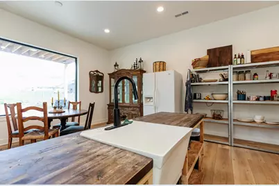 1301 E 8500 S, Paradise, UT 84328 - Photo 6