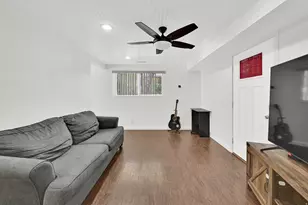 455 E 5600 S, Murray, UT 84107 - Photo 8