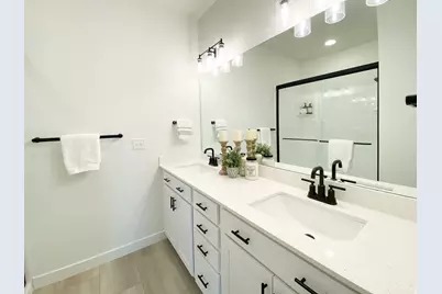 1058 E Antelope Dr #610, Eagle Mountain, UT 84005 - Photo 10