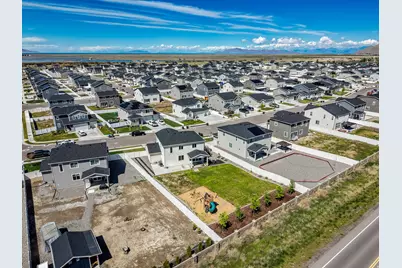 443 W Box Dr, Stansbury Park, UT 84074 - Photo 26