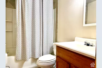 8457 E 6000 N, Lapoint, UT 84039 - Photo 16
