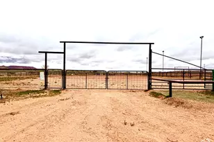 8457 E 6000 N, Lapoint, UT 84039 - Photo 22