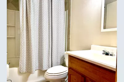8457 E 6000 N, Lapoint, UT 84039 - Photo 16