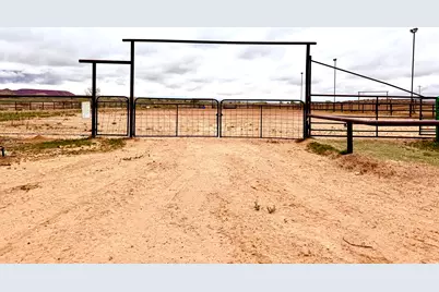 8457 E 6000 N, Lapoint, UT 84039 - Photo 22