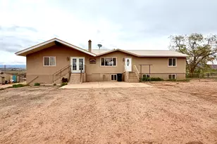 8457 E 6000 N, Lapoint, UT 84039 - Photo 4