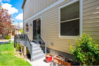 1418 E Eagle Cliff Ct, Sandy, UT 84092 - Photo 32