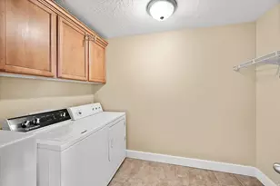 1418 E Eagle Cliff Ct, Sandy, UT 84092 - Photo 24