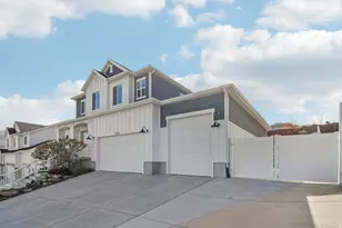 558 E Rockwell Vis, Draper, UT 84020 - Photo 2