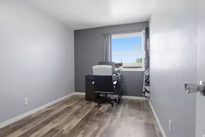 9169 W Copper Cove Cir, Magna, UT 84044 - Photo 8