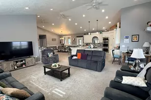 995 S 230 E, Panguitch, UT 84759 - Photo 24