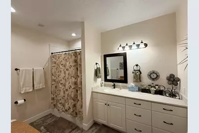 995 S 230 E, Panguitch, UT 84759 - Photo 42