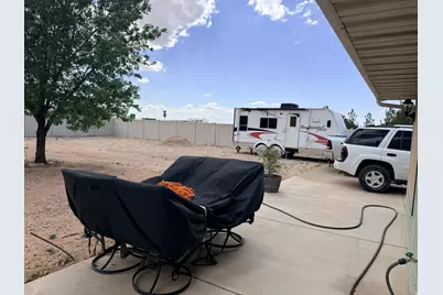 689 W 2050 S, Hurricane, UT 84737 - Photo 20