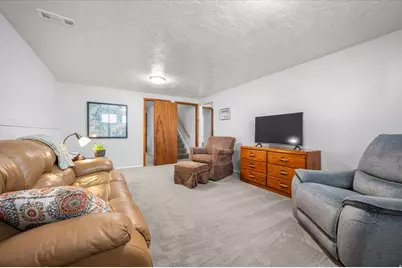 184 E 1150 N, Layton, UT 84040 - Photo 20