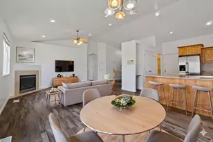 2253 Lone Tree Pkwy, Eagle Mountain, UT 84005 - Photo 10