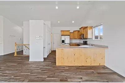 2253 Lone Tree Pkwy, Eagle Mountain, UT 84005 - Photo 16