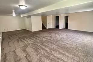 816 N 2175 W, Layton, UT 84041 - Photo 18