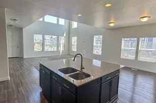 816 N 2175 W, Layton, UT 84041 - Photo 8