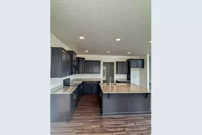 816 N 2175 W, Layton, UT 84041 - Photo 10