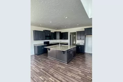 816 N 2175 W, Layton, UT 84041 - Photo 6