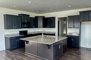 816 N 2175 W, Layton, UT 84041 - Photo 6