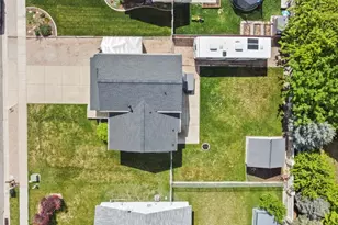 2029 N 1720 W, Clinton, UT 84015 - Photo 6