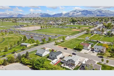 2029 N 1720 W, Clinton, UT 84015 - Photo 36