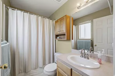 2029 N 1720 W, Clinton, UT 84015 - Photo 20
