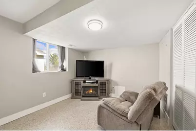 2029 N 1720 W, Clinton, UT 84015 - Photo 26