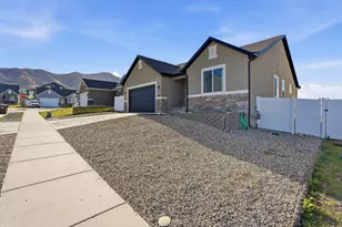2794 E Crimson Ct, Eagle Mountain, UT 84005 - Photo 2