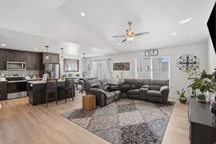 2794 E Crimson Ct, Eagle Mountain, UT 84005 - Photo 6