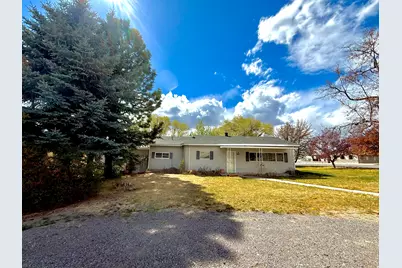 20 S 200 W, Bicknell, UT 84715 - Photo 2