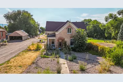 1632 S Main St, Springville, UT 84663 - Photo 2