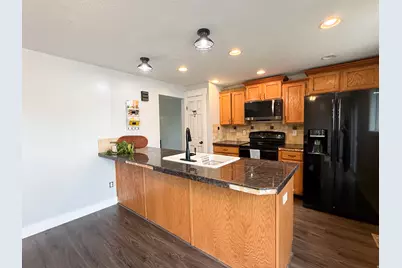 1034 W 4250 S, Riverdale, UT 84405 - Photo 8