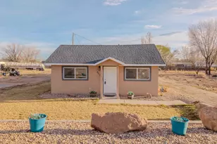 377 W 200 N, Roosevelt, UT 84066 - Photo 2