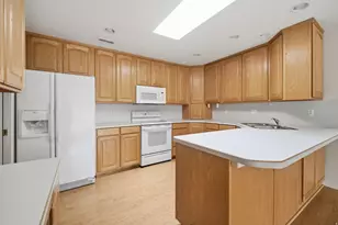 5145 S 350 E, Washington Terrace, UT 84405 - Photo 4
