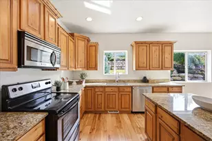 4412 N Foxtrail Dr W, Lehi, UT 84043 - Photo 8