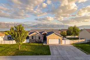 4054 S Mountain Moon Dr, Saratoga Springs, UT 84045 - Photo 4